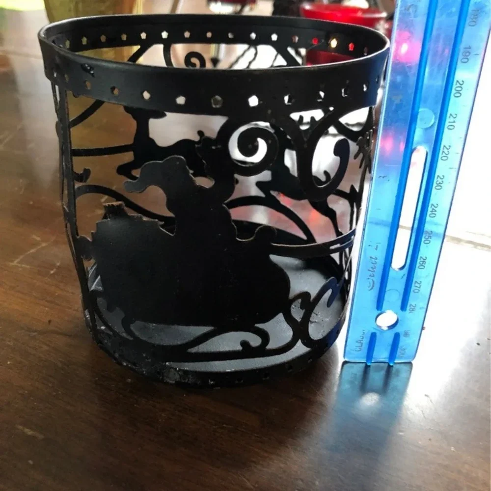 Bath & Body Works Santa Sleigh Reindeer Metal 3-Wick Candle Holder Sleeve Black‎